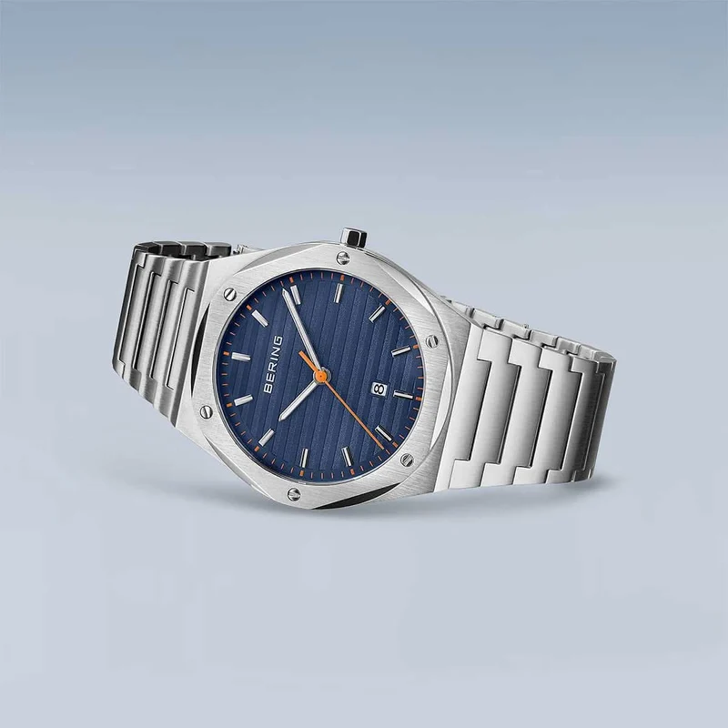 Bering Classic 19742-707 Herrenuhr • Saphirglas • Design