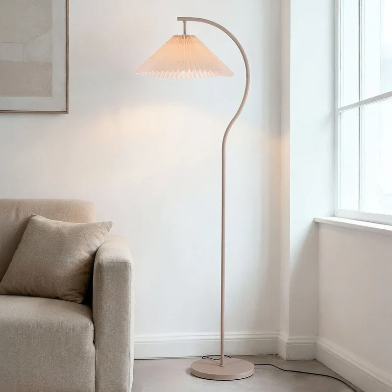 Staande Leeslamp Gebogen Arm Geplooide Kap Beige E27 Woonkamer Slaapkamer Leeshoek Dimbaar Sfeerverlichting | Sansoti
