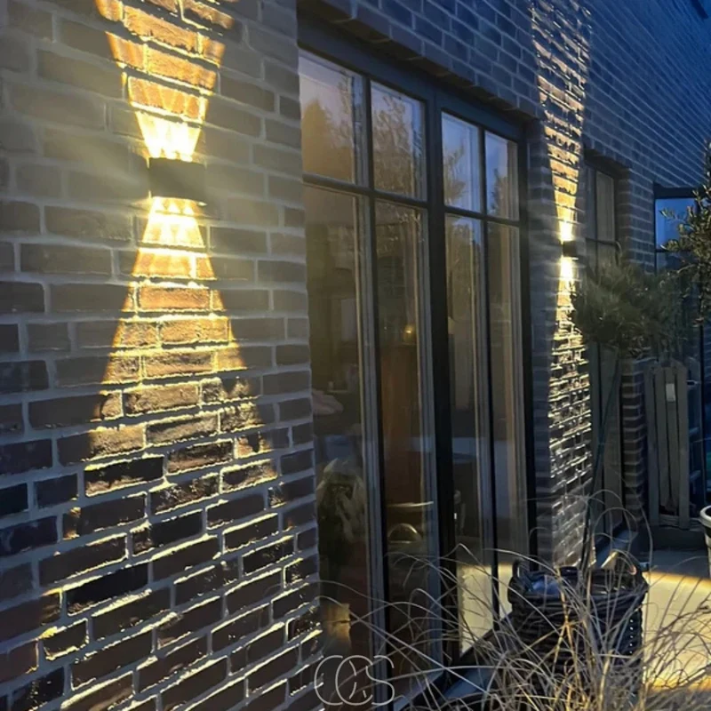 Wandlamp Buiten IP65 Dubbele Lichtbundel Aluminium Warm Wit LED Gevelverlichting voor Terras Tuin en Entree | Sansoti