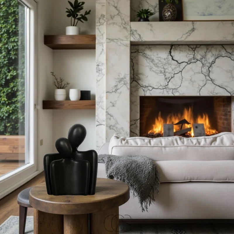 Keramisch omhelzingsbeeld zwart wit minimalistisch decoratief sculptuur liefde verbondenheid cadeau woonkamer | Sansoti