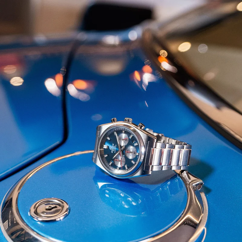 Casio Edifice EFB-730D-2AVUEF Herrenuhr • Saphir • Chrono