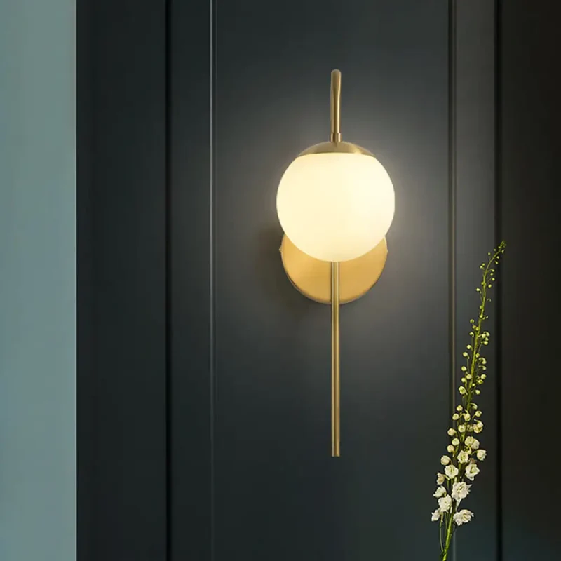 Wandlamp Bol Matglas met Gouden Zwanenhals - Moderne Wandverlichting voor Slaapkamer Hal en Woonkamer | Sansoti