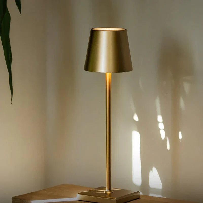 Draadloze Oplaadbare Tafellamp Touch Bediening IP65 Waterdicht Dimbaar Warm Koud Wit Licht Binnen Buiten | Sansoti
