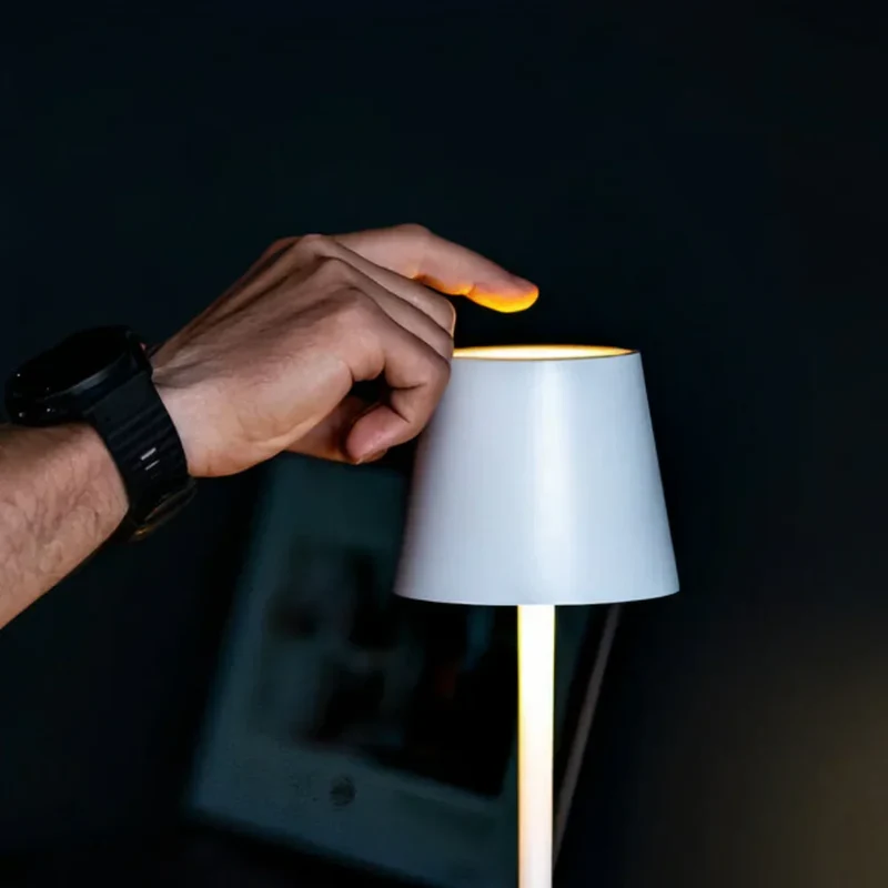 Draadloze Oplaadbare Tafellamp Touch Bediening IP65 Waterdicht Dimbaar Warm Koud Wit Licht Binnen Buiten | Sansoti
