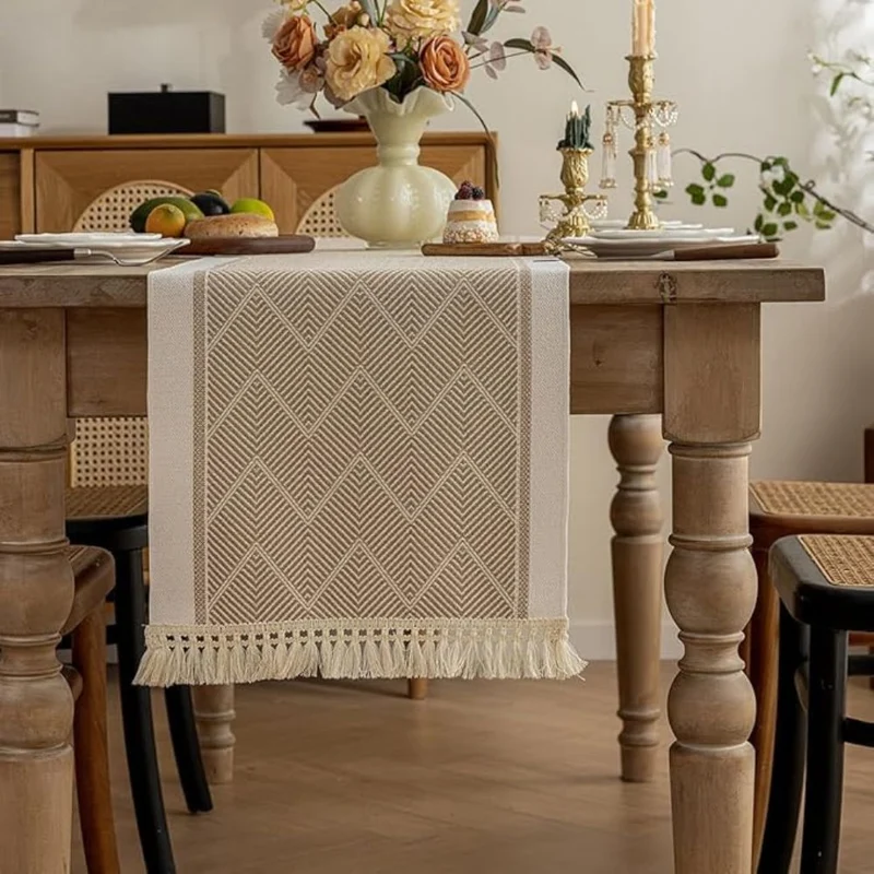 Geweven Tafelloper met Zigzagstructuur – Natuurlijke Tafeldecoratie voor Eetkamer & Woonruimte | Sansoti