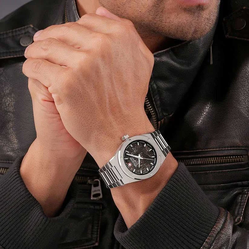 Swiss Military Hanowa Sidewinder Forged Carbon SMWGH0003601 Herrenuhr • Swiss Made • Saphirglas