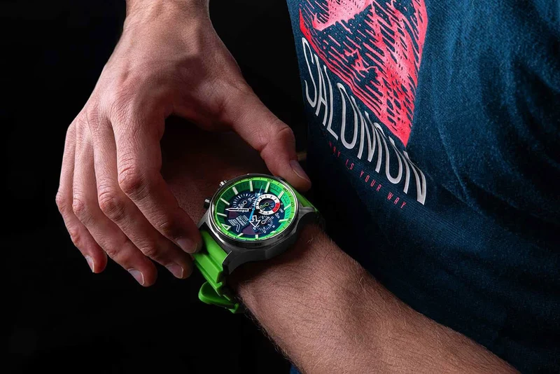 Vostok Europe Expedition North Pole VR42-595A733 Herrenuhr • Solar-Antrieb • 20 bar