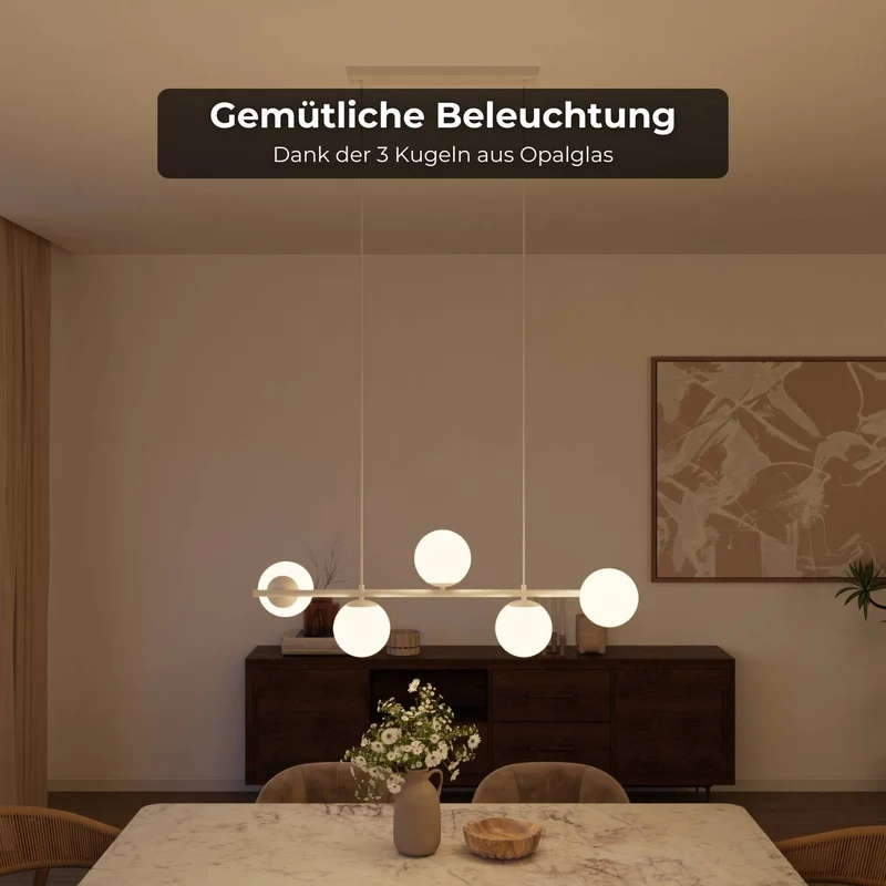 Moderne design hanglamp met 5 opaalglazen bollen boven eettafel – Eloria