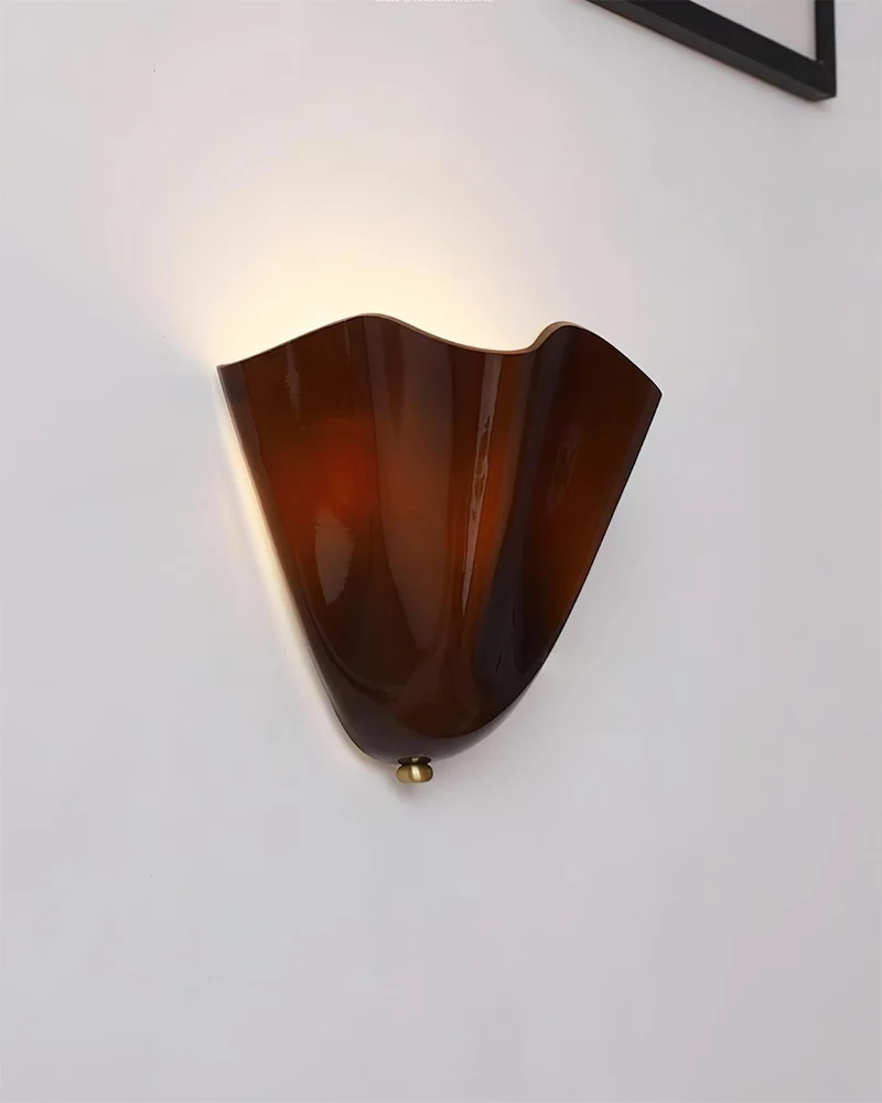 Design Wandlamp van Handgeblazen Glas – Sculpturale Wandverlichting voor Modern Interieur