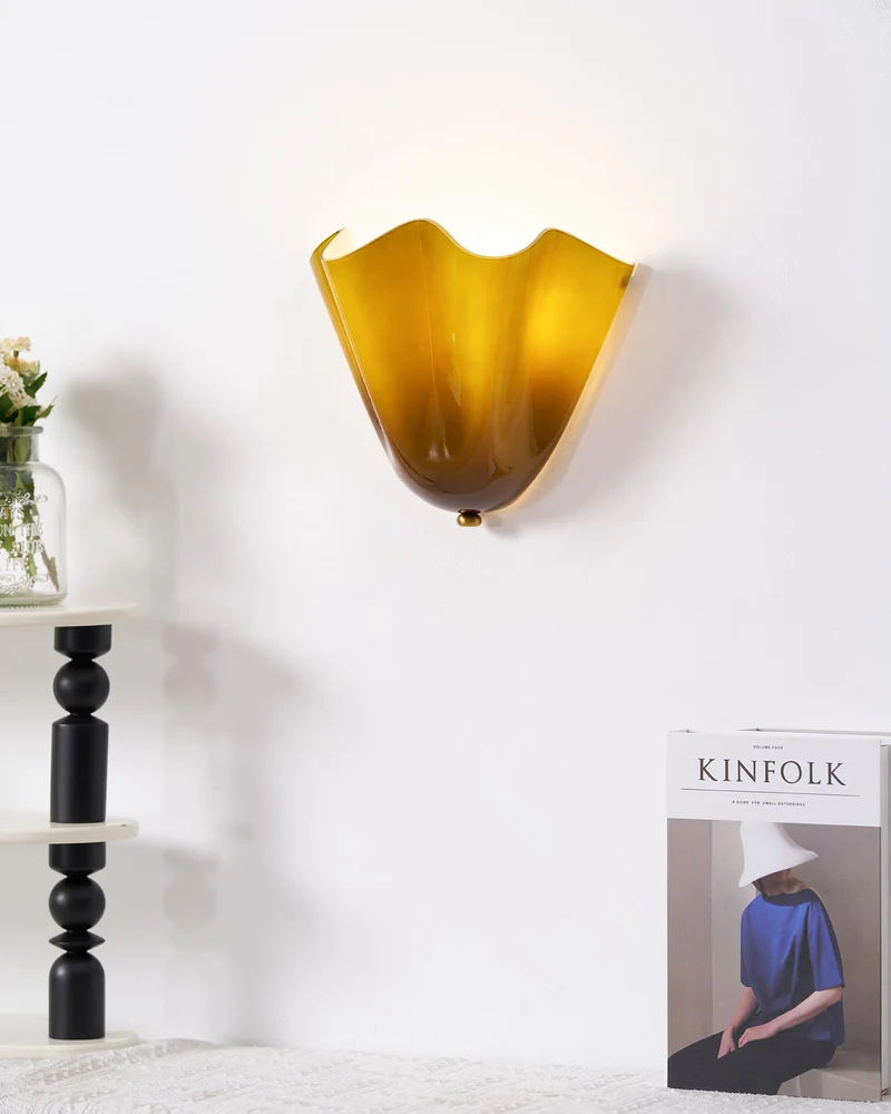 Design Wandlamp van Handgeblazen Glas – Sculpturale Wandverlichting voor Modern Interieur