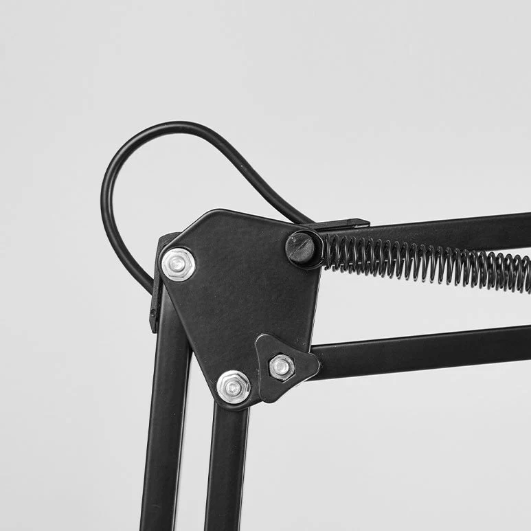 Minimalistische Design Tafellamp Van Metaal Met Strakke Vormgeving | Sansoti