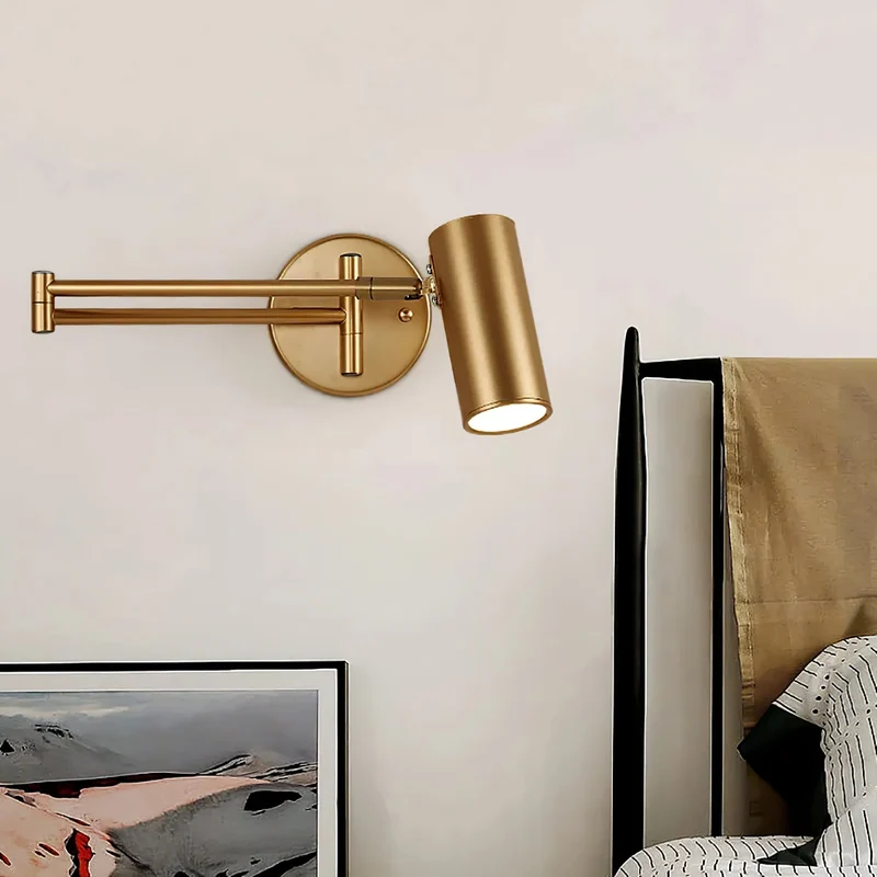 Verstelbare LED Wandlamp van Messing of Zwart Metaal met Draaibare Arm en Cilindrische Spot voor Slaapkamer en Badkamer | Sansoti