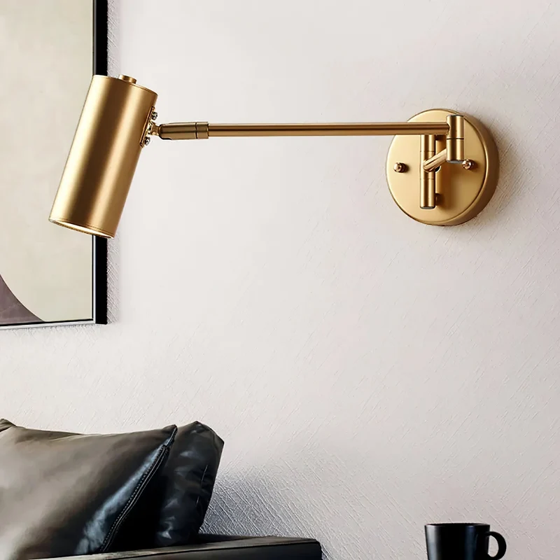 Verstelbare LED Wandlamp van Messing of Zwart Metaal met Draaibare Arm en Cilindrische Spot voor Slaapkamer en Badkamer | Sansoti