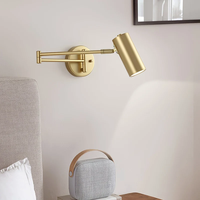 Verstelbare LED Wandlamp van Messing of Zwart Metaal met Draaibare Arm en Cilindrische Spot voor Slaapkamer en Badkamer | Sansoti