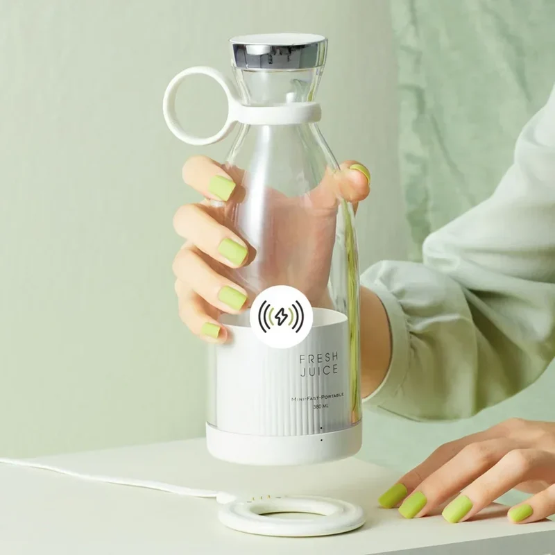 Draagbare elektrische blender en sapmaker voor smoothies, sappen en shakes onderweg | Sansoti