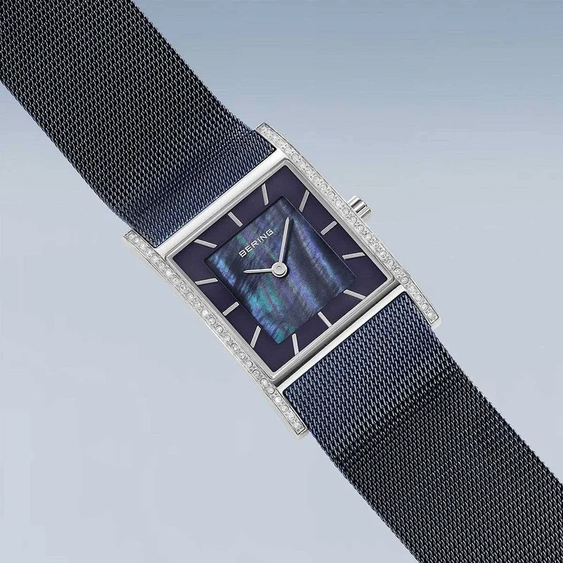 Bering Classic 10426-398-S Damenuhr • Kratzfestes Saphirglas • Feines Milanaise-Armband
