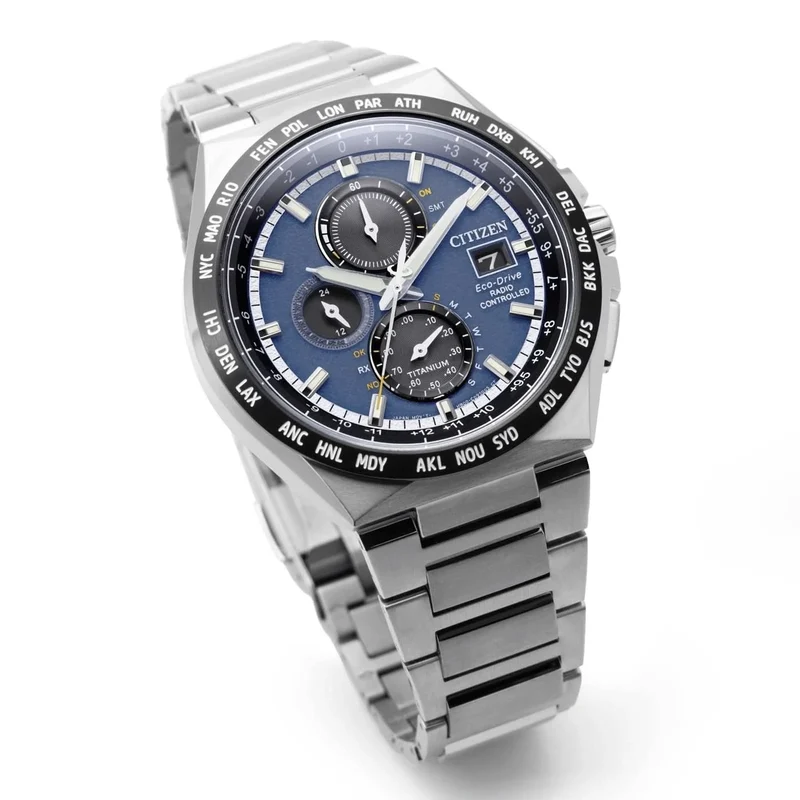 Citizen Super Titanium AT8238-84L Herrenuhr • Funk & Eco-Drive • Saphirglas