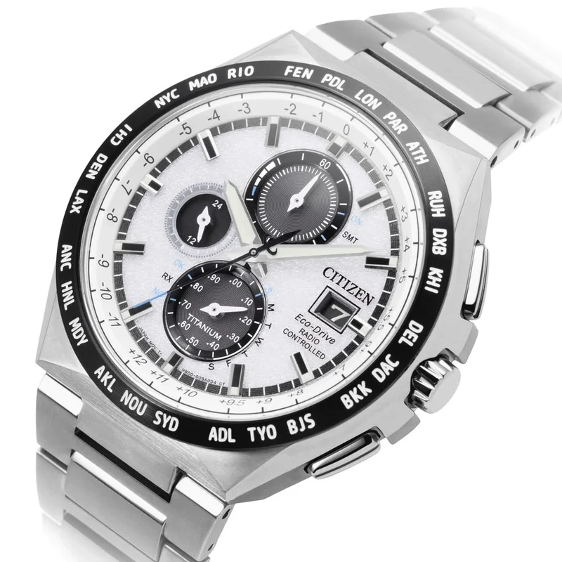 Citizen Super Titanium AT8238-84A Herrenuhr • Eco-Drive Solarantrieb • Funkgesteuerte Weltzeit