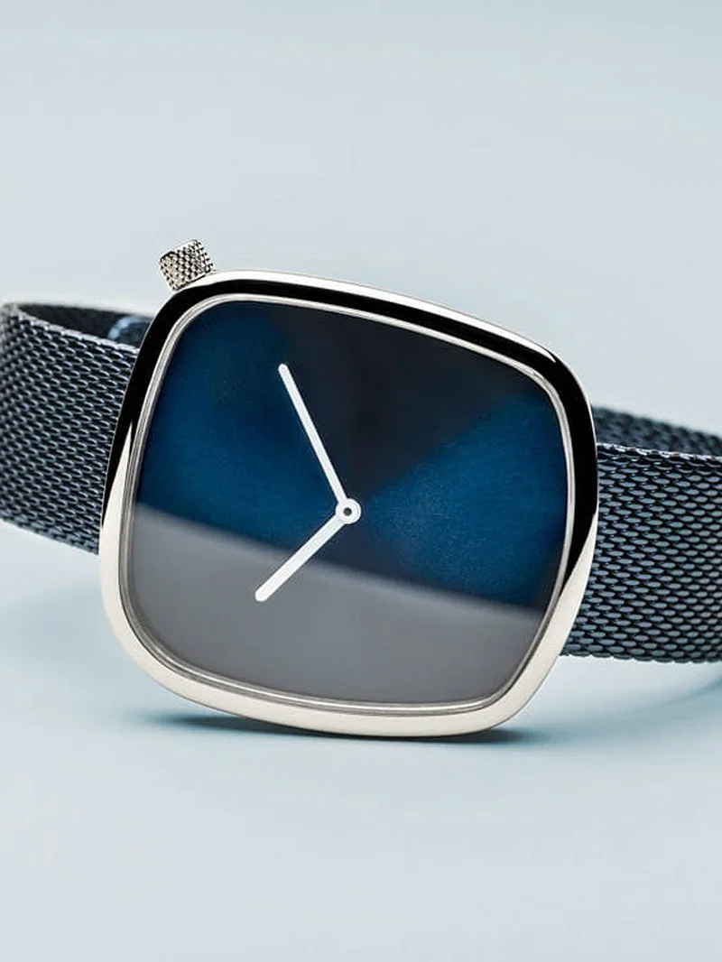 Bering Pebble 18040-307 Unisex Armbanduhr Blau • Saphirglas • Edelstahl-Meshband