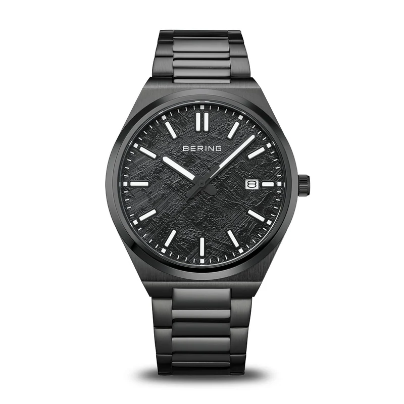Bering Classic 17639-722 Herrenuhr Schwarz • Saphirglas • Quarzwerk