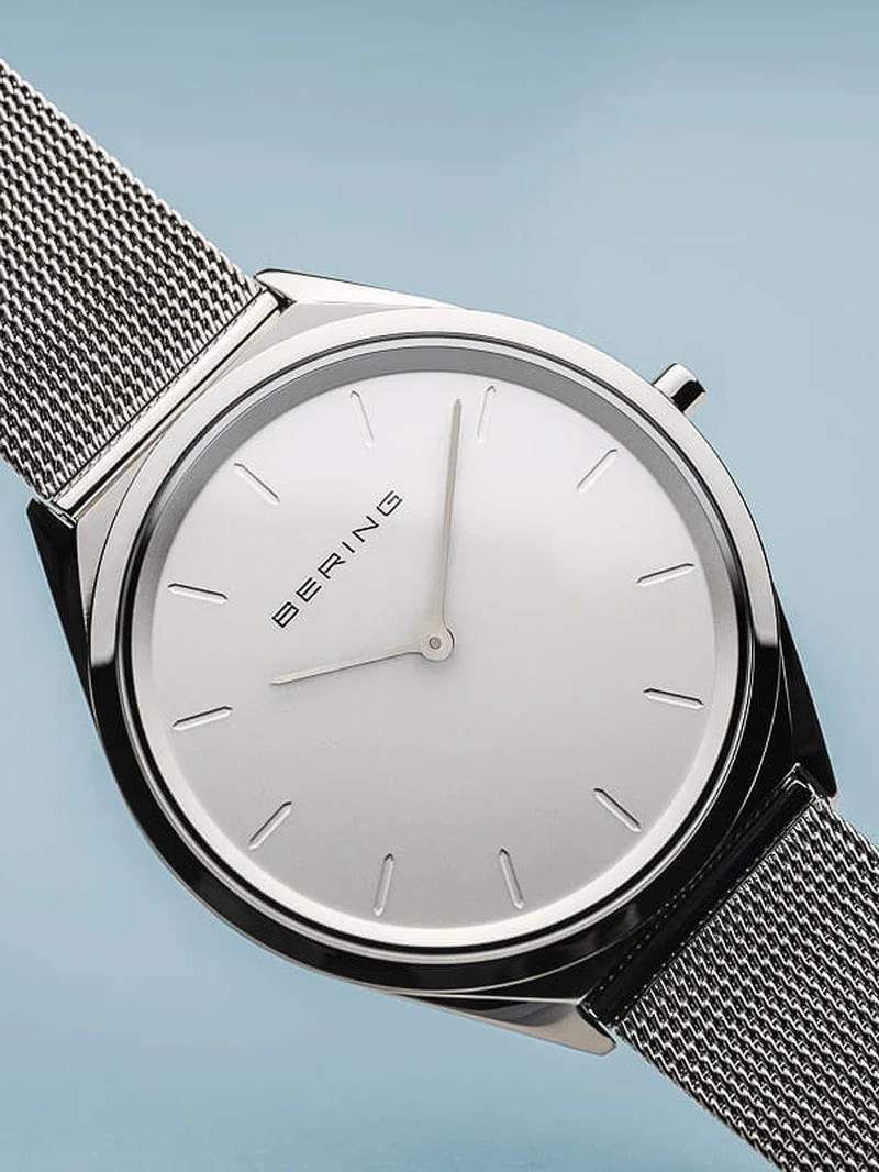 Bering Ultra Slim 17039-000 Unisex Armbanduhr Silber • Flaches Saphirglas • Milanaise-Armband