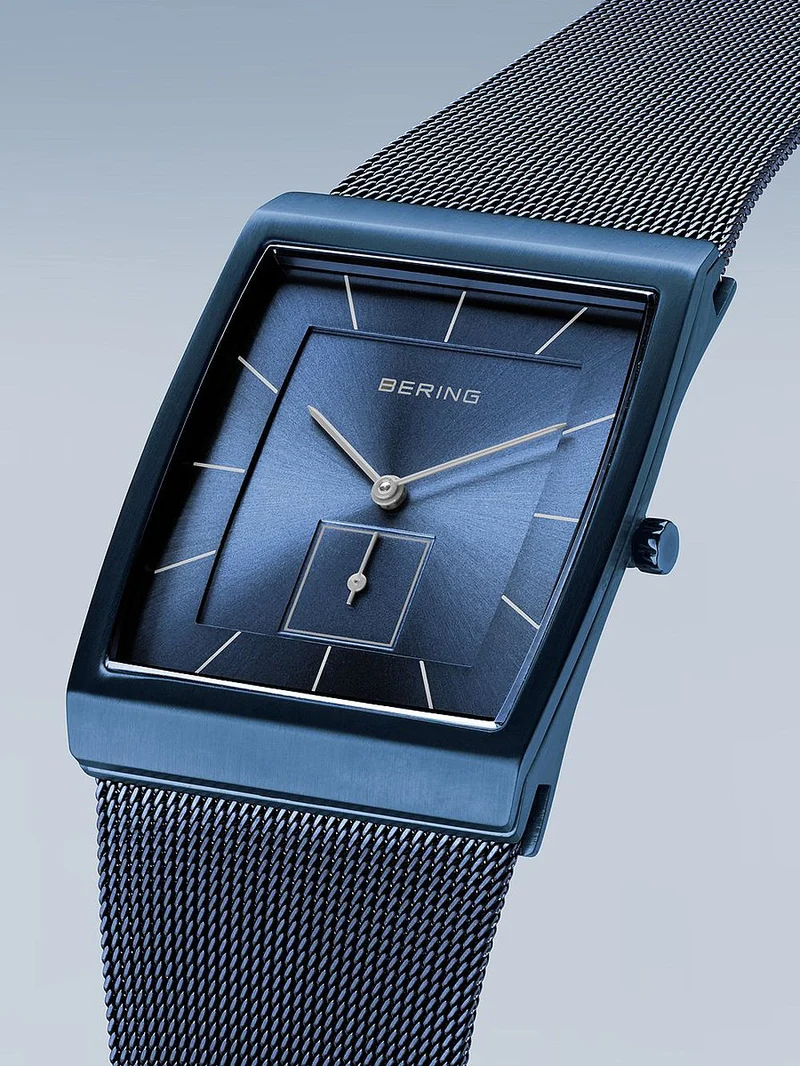 Bering Classic 16033-397 Herren Armbanduhr Blau • Saphirglas • Schlankes Quarzwerk