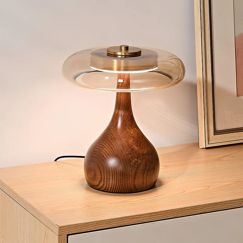 Tafellamp met Gebogen Houten Voet en Amberen Glazen Kap - Modern Scandinavisch Design - Warmwit Licht - Plug-in 150 cm Snoer - ø 8,7" - 2 Hoogtes | Sansoti