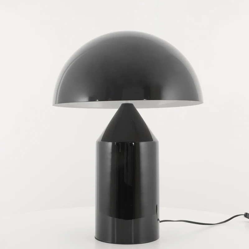 Metalen Tafellamp met Geometrische Vormen — Iconisch Italiaans Design in Twee Maten — Vijf Afwerkingen Verkrijgbaar | Sansoti