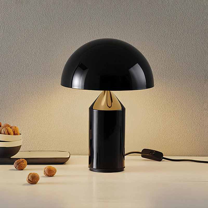 Metalen Tafellamp met Geometrische Vormen — Iconisch Italiaans Design in Twee Maten — Vijf Afwerkingen Verkrijgbaar | Sansoti