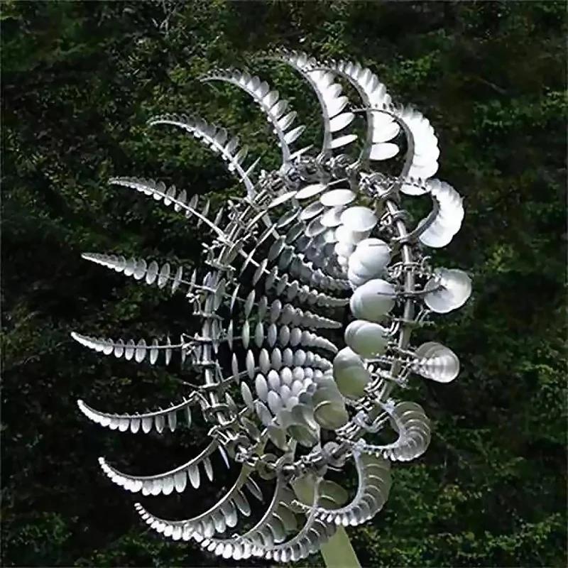 Sculpturale metalen windmolen voor tuin en terras met rustgevende draaibeweging | Sansoti
