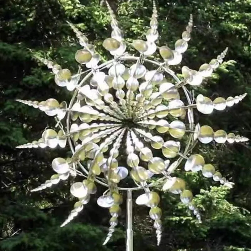 Sculpturale metalen windmolen voor tuin en terras met rustgevende draaibeweging | Sansoti