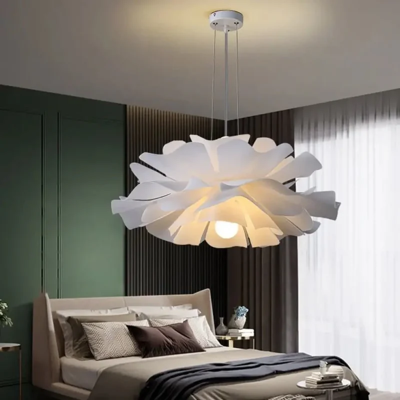 Sculpturale Bloemvormige LED Kroonluchter Met Zachte Lichtverdeling | Sansoti