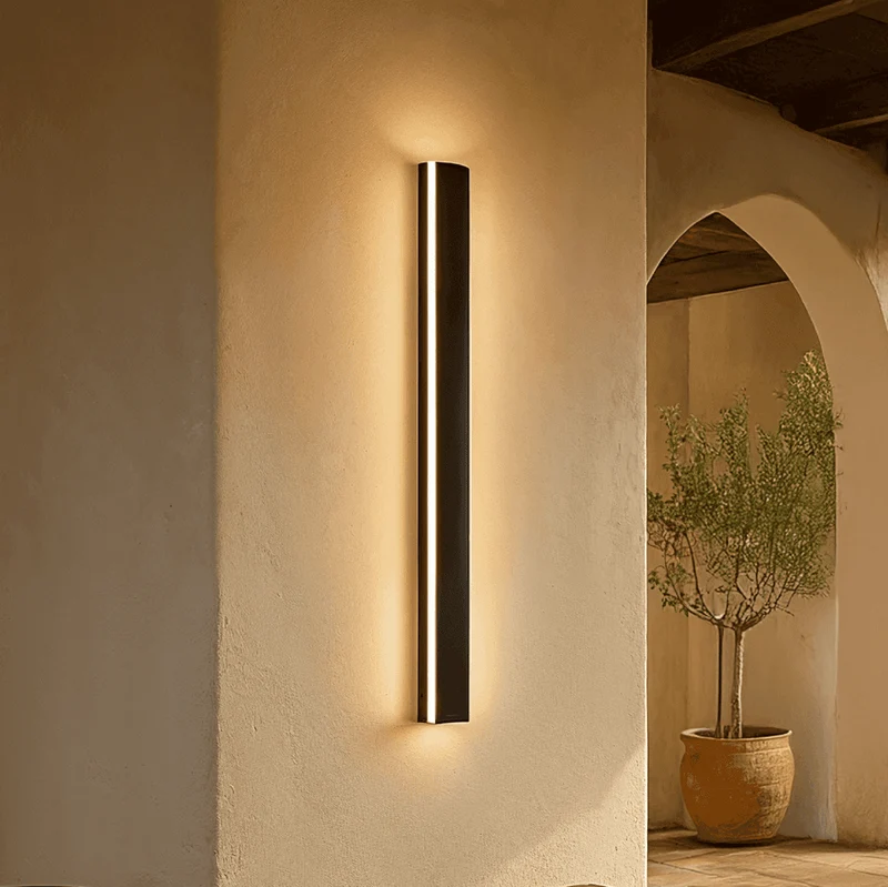 Moderne LED Wandlamp Voor Binnen En Buiten Met Strak Lijnontwerp | Sansoti