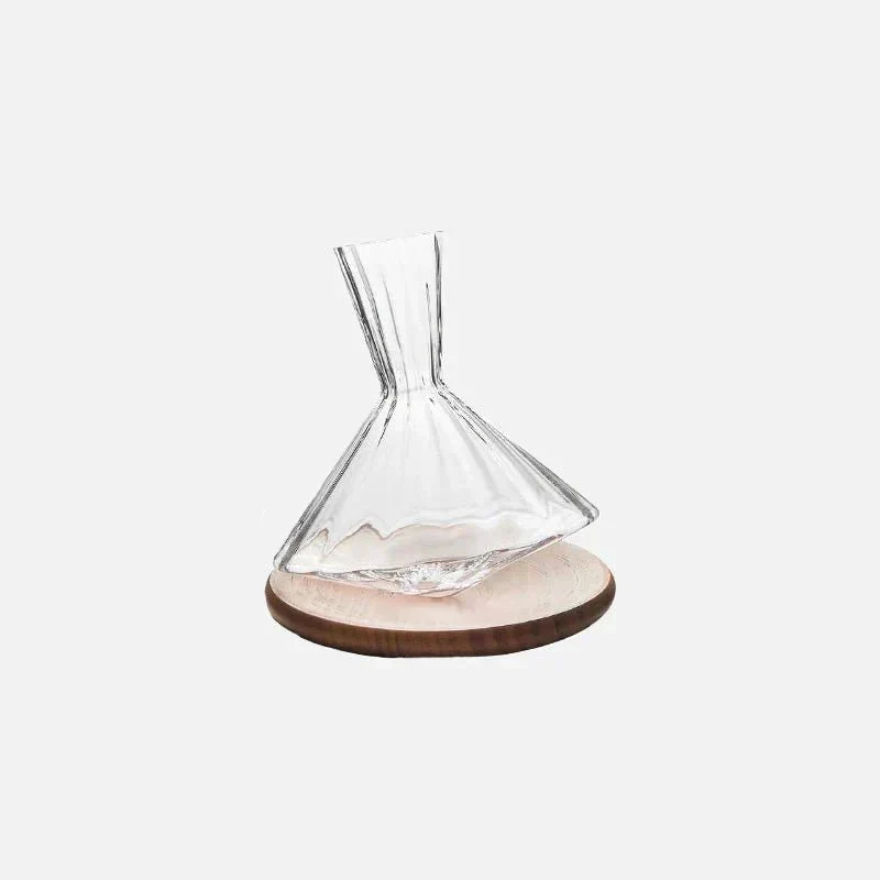 Roterende Wijnkaraf Van Glas Met Houten Voet Voor Beluchten Van Rode Wijn | Sansoti