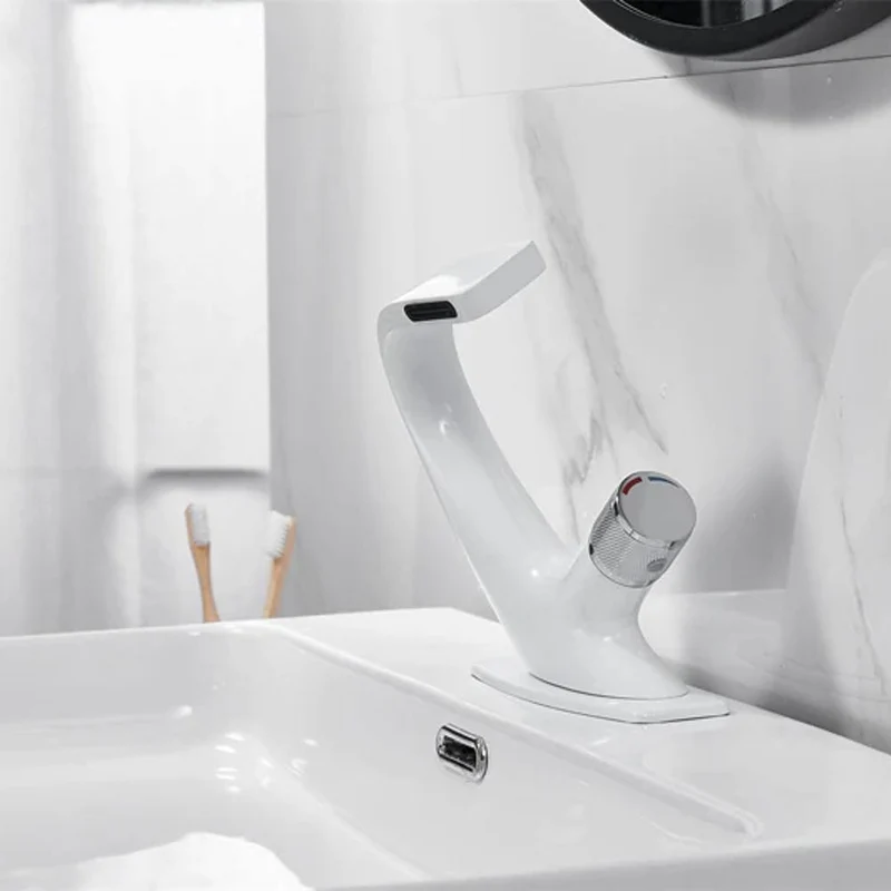 Wastafelkraan Met Waterval Uitloop En Éénhendel Design Voor Badkamer | Sansoti