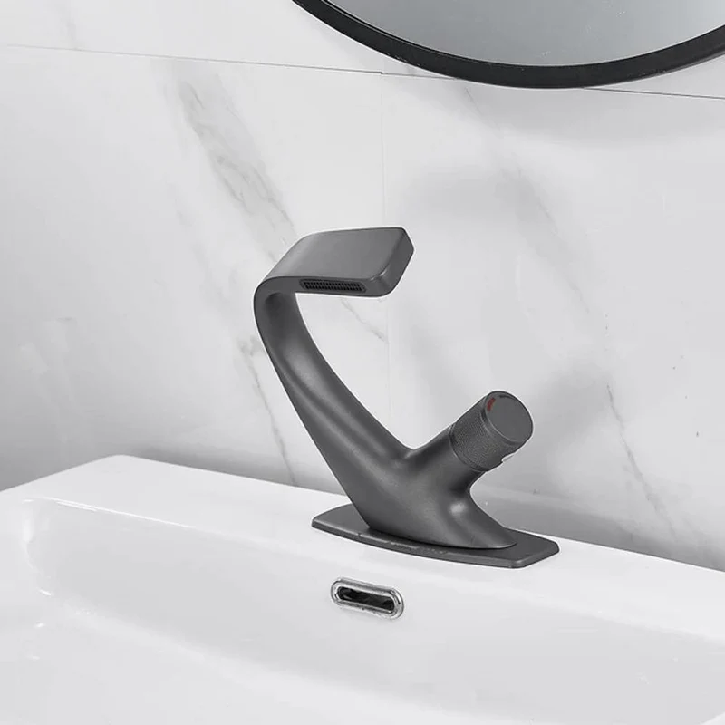 Wastafelkraan Met Waterval Uitloop En Éénhendel Design Voor Badkamer | Sansoti