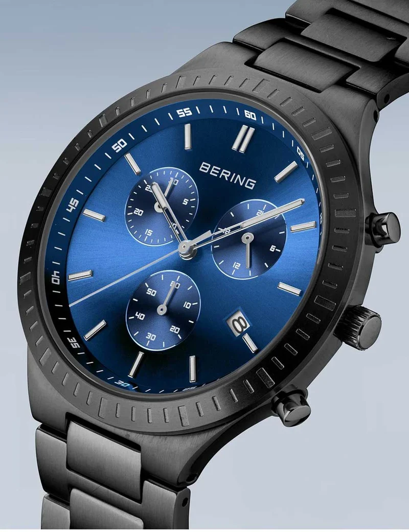 Bering Classic 11743-727 Herren Armbanduhr Blau • Titan-Chronograph • Saphirglas entspiegelt