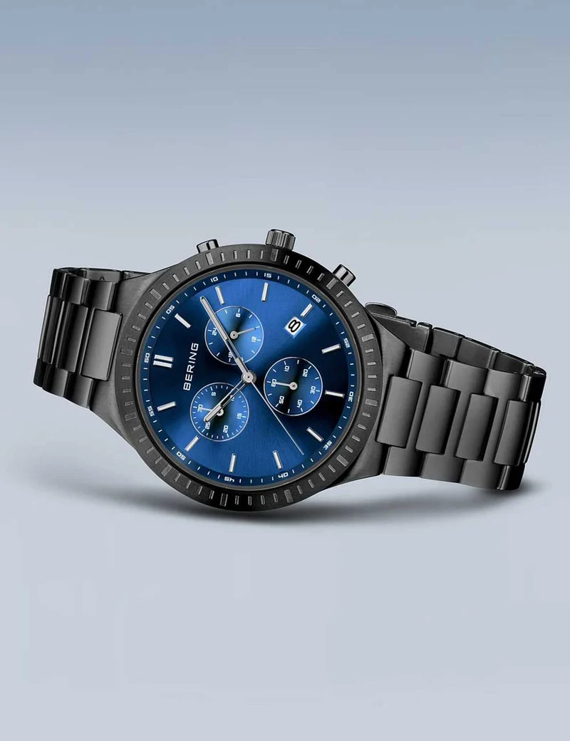 Bering Classic 11743-727 Herren Armbanduhr Blau • Titan-Chronograph • Saphirglas entspiegelt