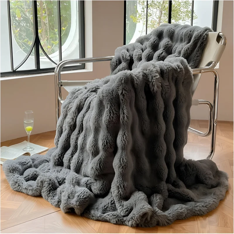 Fleece deken polyester kunstbont beige bank bed plaid warm zacht luxe woondeken winter | Sansoti