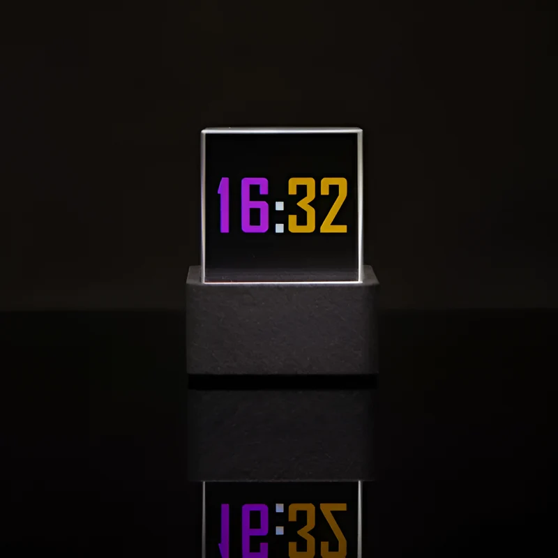 Slimme Klok met Display en Real-Time Updates – Gepersonaliseerd met GIF's | Sansoti