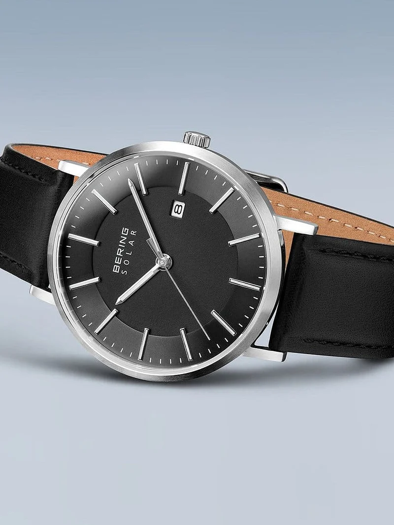 Bering Solar 15439-402 Herrenuhr Silber • Solarwerk • Saphirglas