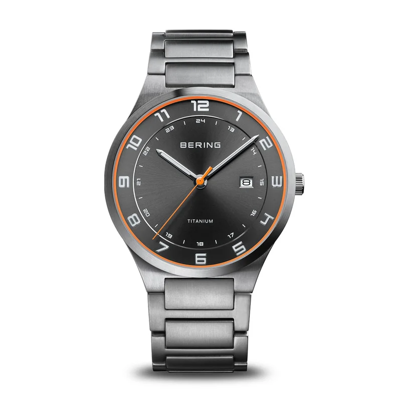 Bering Titanium 15139-709 Herrenuhr Silber • Saphirglas • Titangehäuse