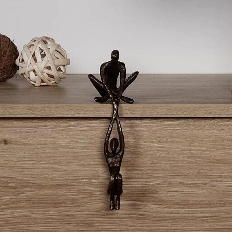 Decoratief beeld polystone 20cm zwart woonkamer sculptuur modern kunst beeld liefde verbinding | Sansoti