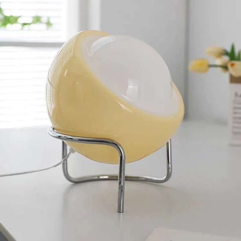 Glazen Bolvormige Tafellamp LED Oranje Retro Slaapkamer Woonkamer Nachtkastje Bureaulamp Bauhaus Nordic Sfeerverlichting Decoratief | Sansoti
