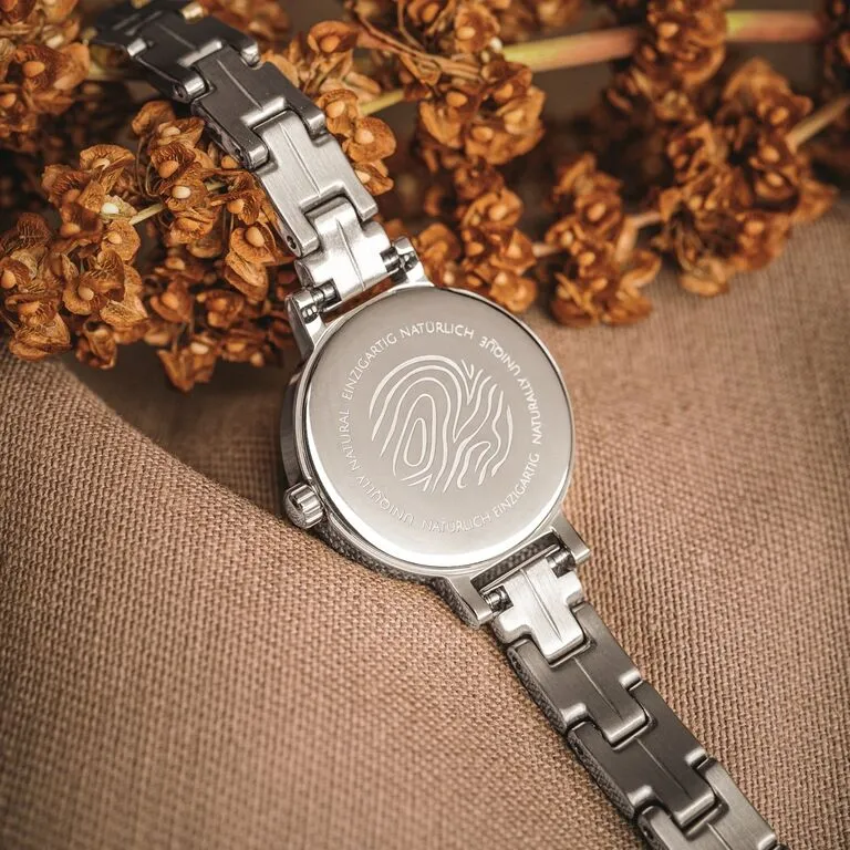 Holzkern Skadi Skadi Damen Armbanduhr Weiß • Miyota Quarzwerk • Perlmutt-Zifferblatt