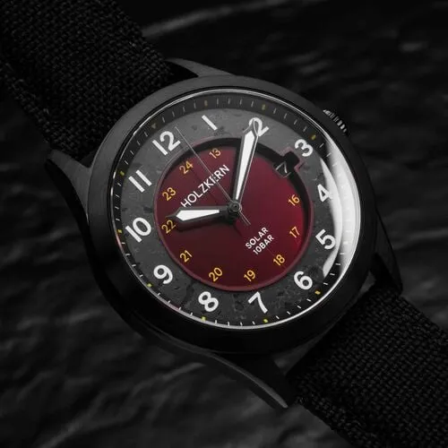 Holzkern Wildlight Armbanduhr Moosgrün & Gold • Solaruhrwerk • Echtes Moos im Zifferblatt