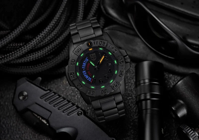 Luminox Navy SEAL XS.3515.N Armbanduhr Schwarz • CARBONOX™ Gehäuse • Limited Edition Semper Fortis