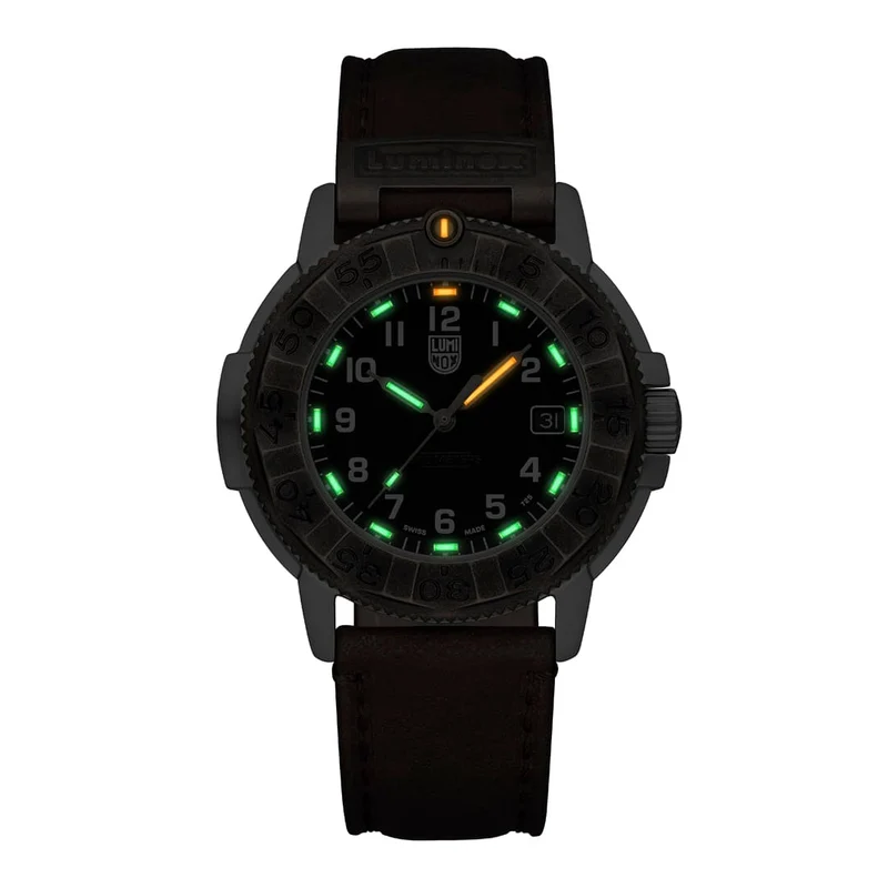 Luminox Adventure Watch XL.1301.LG Herren Armbanduhr Braun • Saphirglas mit AR-Beschichtung • Luminox Light Technology