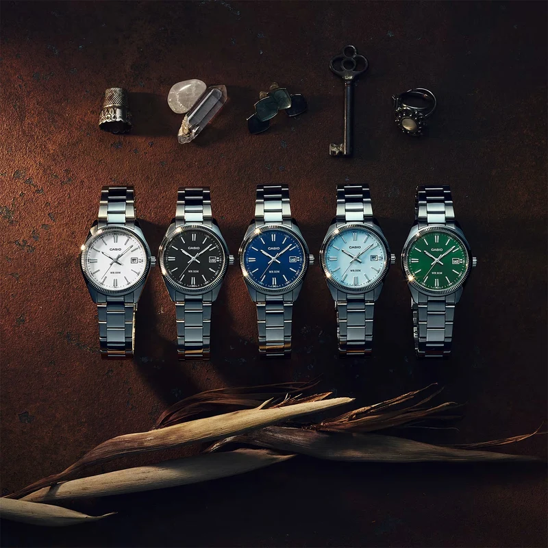 Casio Timeless UTP-1302PD-2A1VEF Armbanduhr Blau • Datumsanzeige • Mineralglas