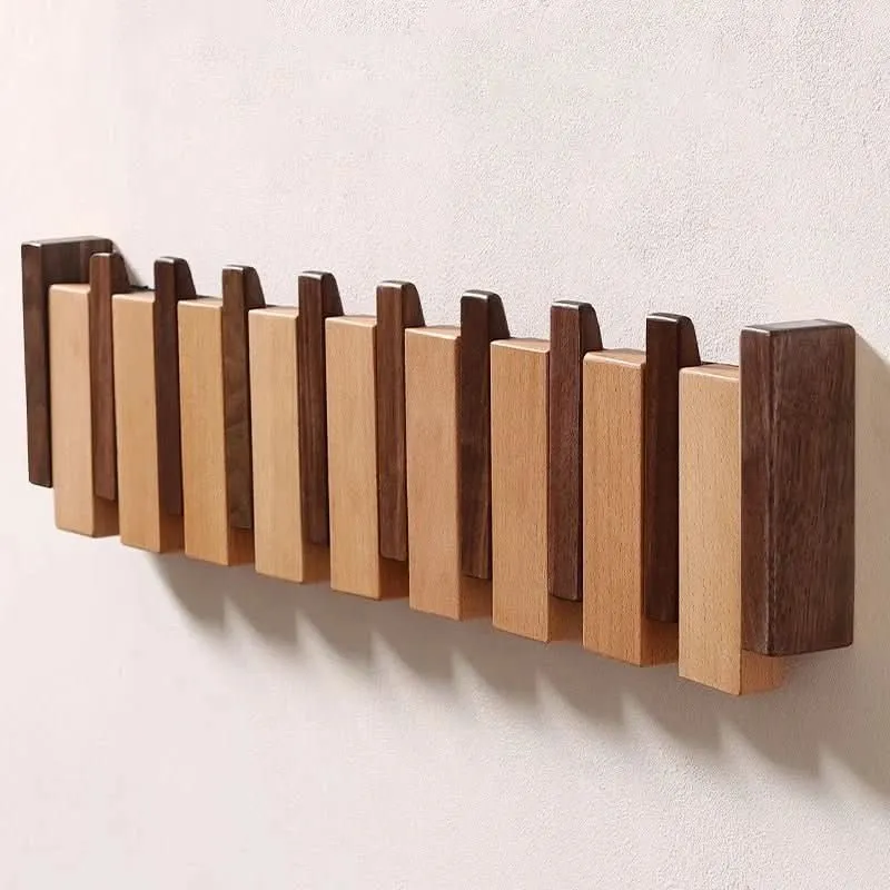 Houten Wandgarderobe in Klavierdesign – Handgemaakte Kapstok met Inklapbare Haken | Sansoti